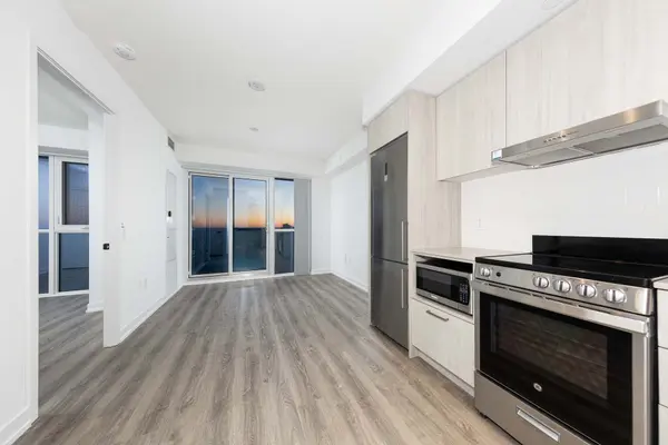 195 Commerce ST #3309, Vaughan, ON L4K 0P9