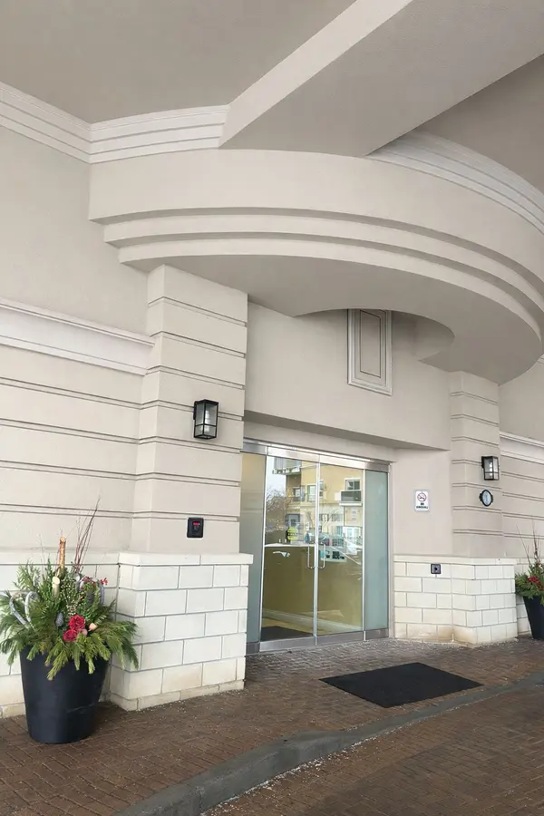 1 Maison Parc CT #609, Vaughan, ON L4J 9K1