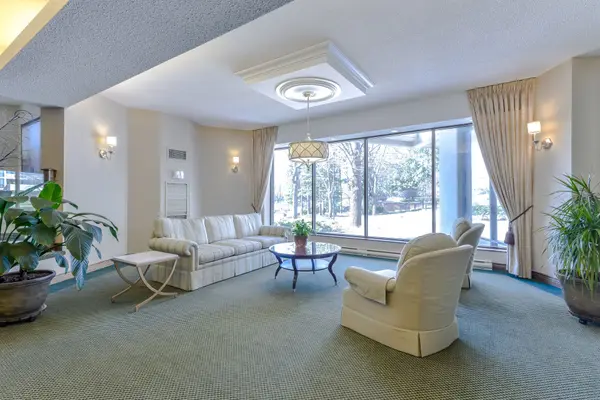 2000 Islington AVE #308, Toronto W09, ON M9P 3S7