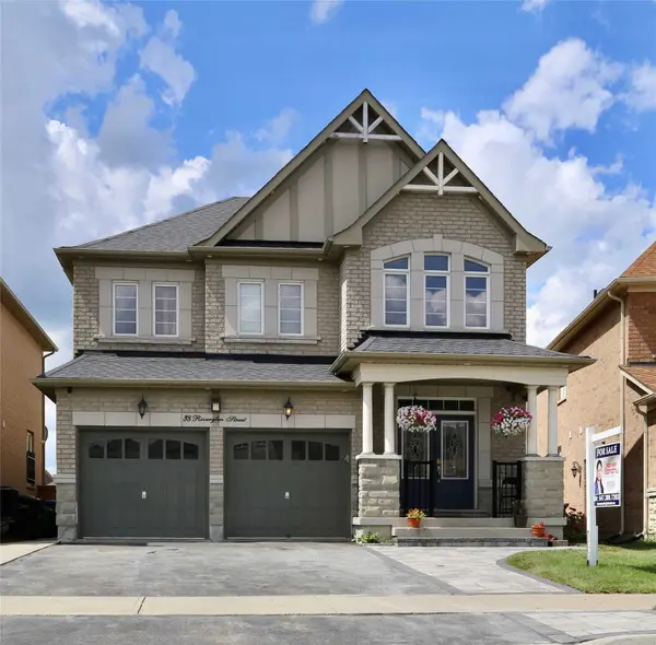 38 Riverglen ST, Brampton, ON L6P 3C1