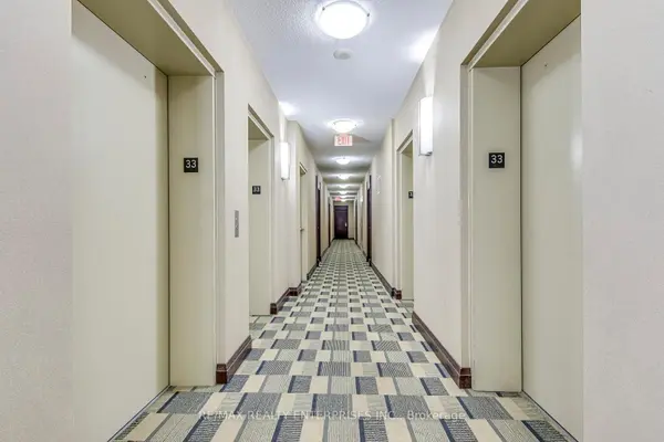 208 Enfield PL #3302, Mississauga, ON L5B 0G8