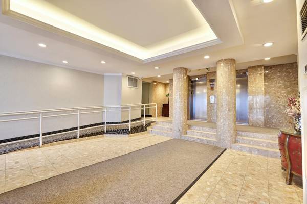 1110 Walden CIR #501, Mississauga, ON L5J 4R3