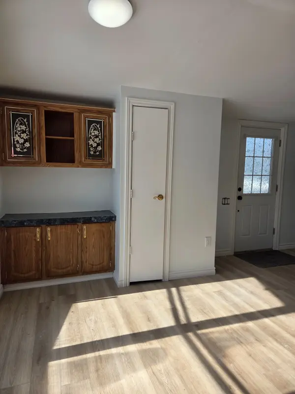 15 Taylor ST, Rideau Lakes, ON K0G 1E0