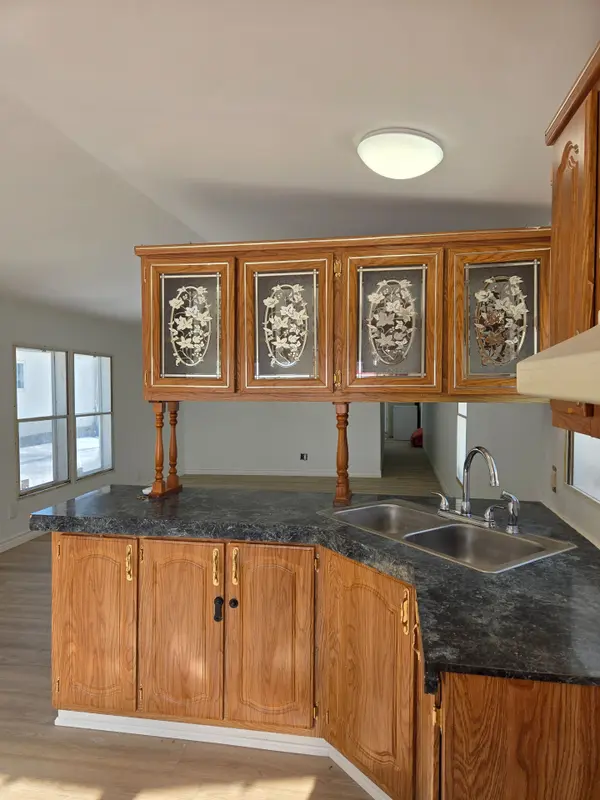 15 Taylor ST, Rideau Lakes, ON K0G 1E0