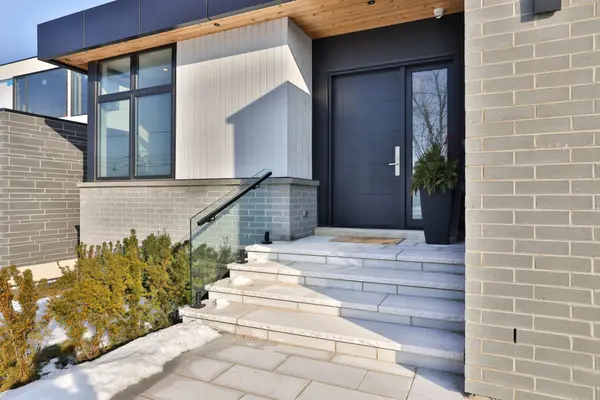 70 Upper Mount Albion RD, Hamilton, ON L8J 2S1