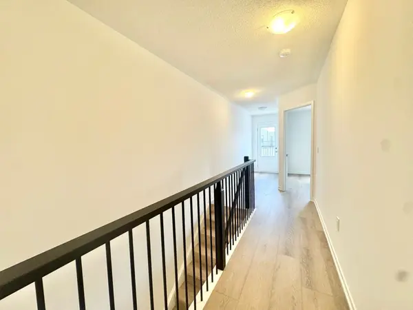 39 Kingbird Common, Cambridge, ON N1R 5S2