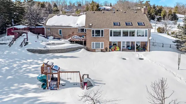 10 Kildare DR, Erin, ON N0B 1T0