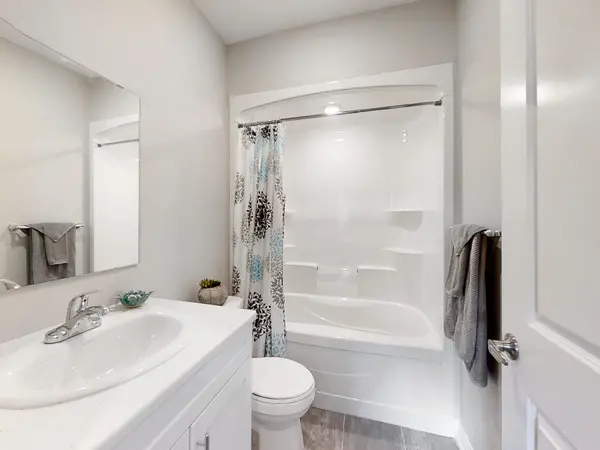 77 William ST N #305, Kawartha Lakes, ON K9V 4A2