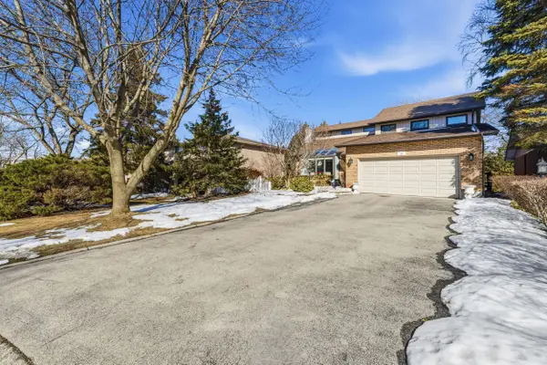 39 Templer DR, Hamilton, ON L9G 3X7