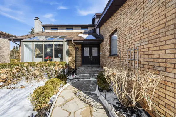 39 Templer DR, Hamilton, ON L9G 3X7