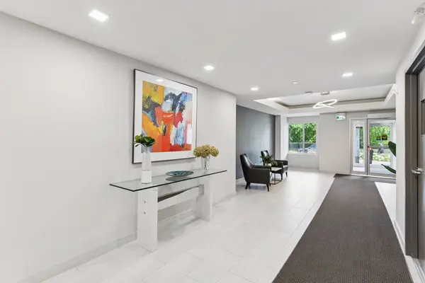 280 Herzberg RD #104, Kanata, ON K2K 0N8