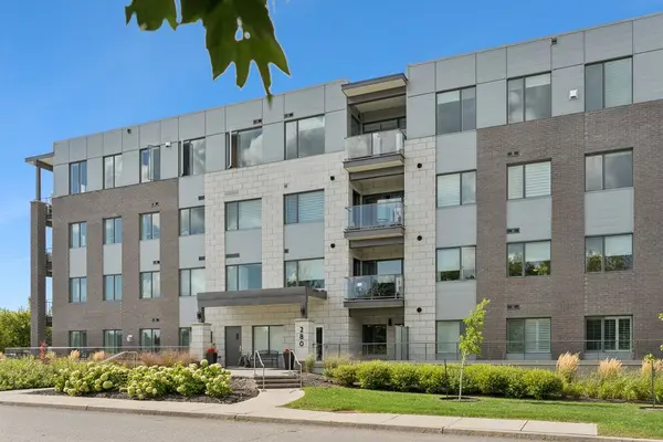 280 Herzberg RD #104, Kanata, ON K2K 0N8