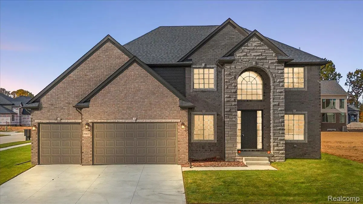 50437 MISTWOOD DR, Macomb Township, MI 48042