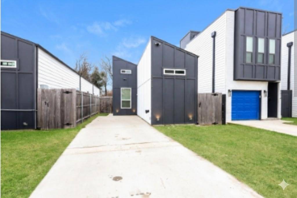 2216 Dyson Street, Dallas, TX 75215