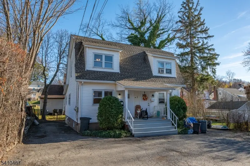 44 Central Ave #A, Caldwell Boro Twp., NJ 07006