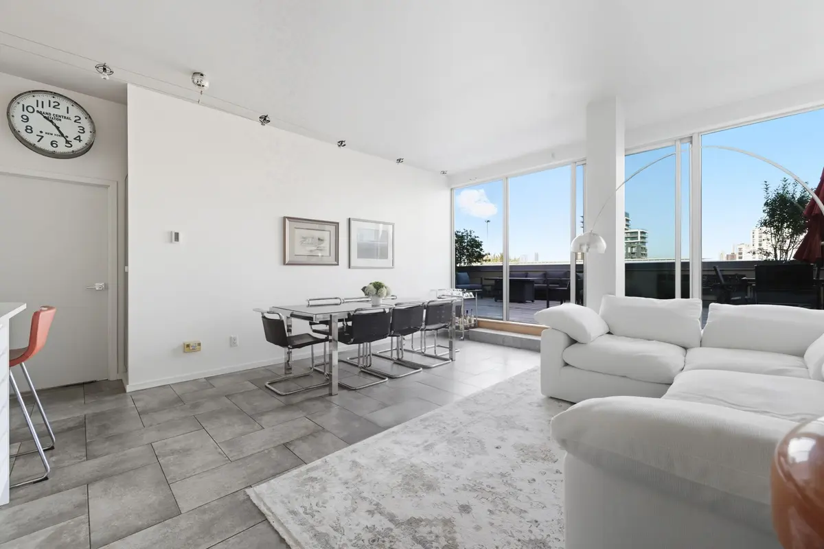 160 Baldwin ST #610, Toronto C01, ON M5T 3K7