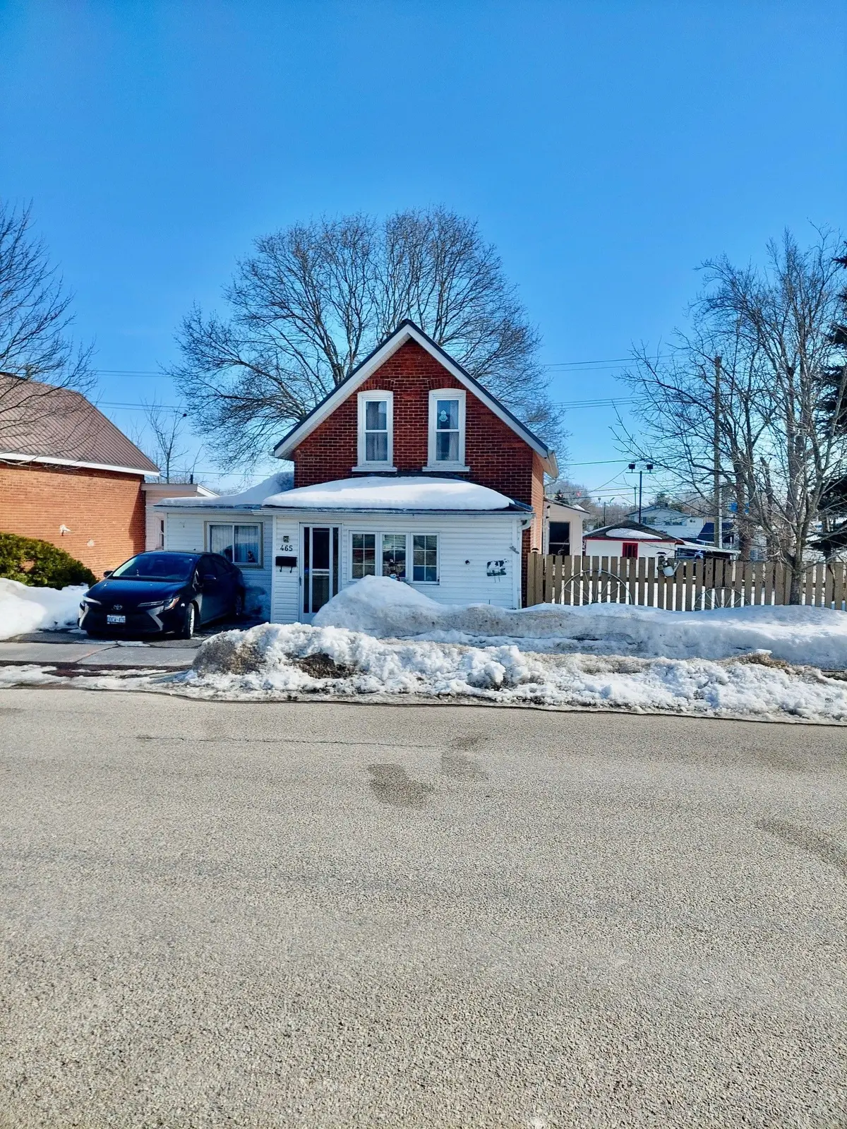 465 Garden ST, Gananoque, ON K7G 1J6