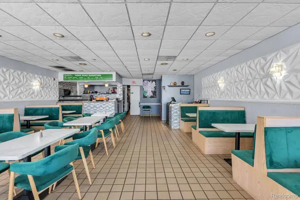 28407 5 MILE RD, Livonia, MI 48154