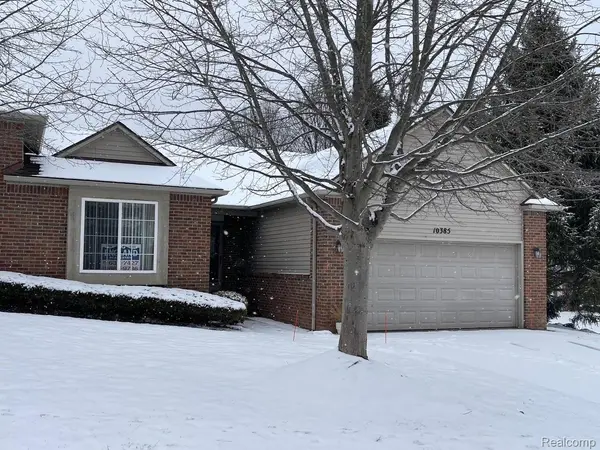 10385 Tophill, Hartland Township, MI 48353