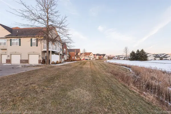 4324 Hampton Ridge BLVD, Genoa Township, MI 48843