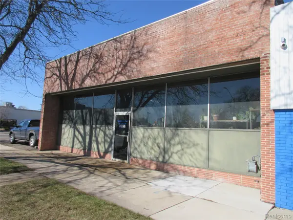 1814 Eureka RD, Wyandotte, MI 48192