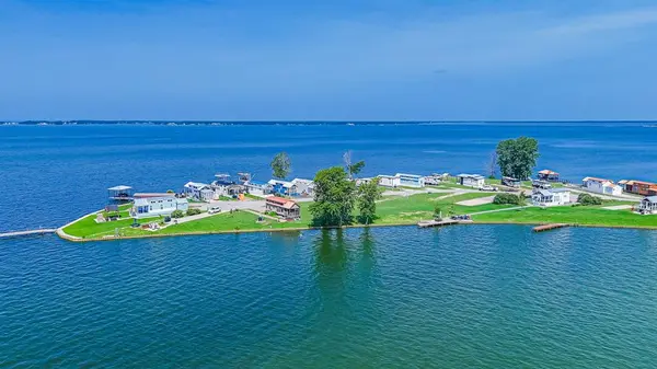 6447 Peninsula Road, Kerens, TX 75144