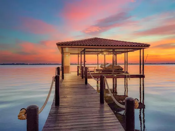 204 Pinnacle Club Place, Mabank, TX 75156