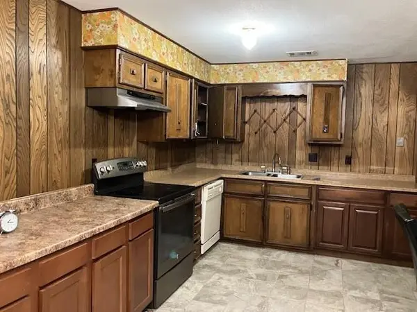 701 W 9th, Clarksville, TX 75426