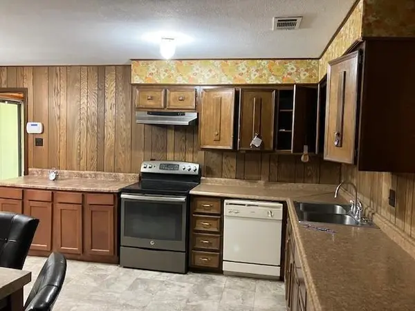 701 W 9th, Clarksville, TX 75426