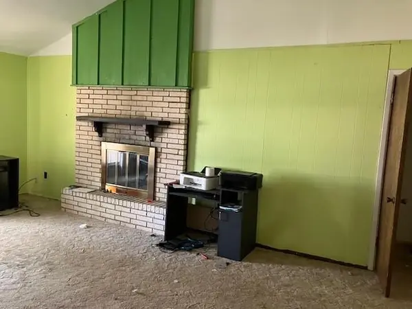 701 W 9th, Clarksville, TX 75426