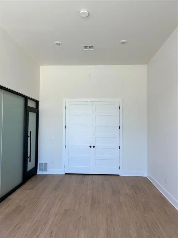 207 N Main Street, Joshua, TX 76058