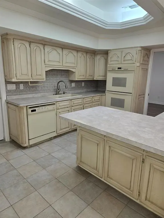 6572 McCart Avenue, Fort Worth, TX 76133