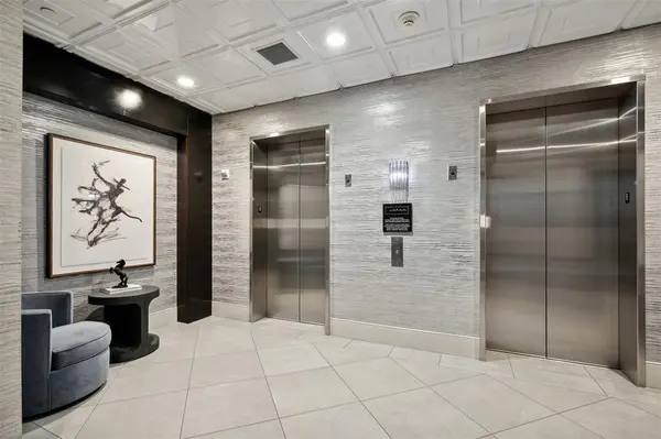 2600 W 7th Street #2812, Fort Worth, TX 76107