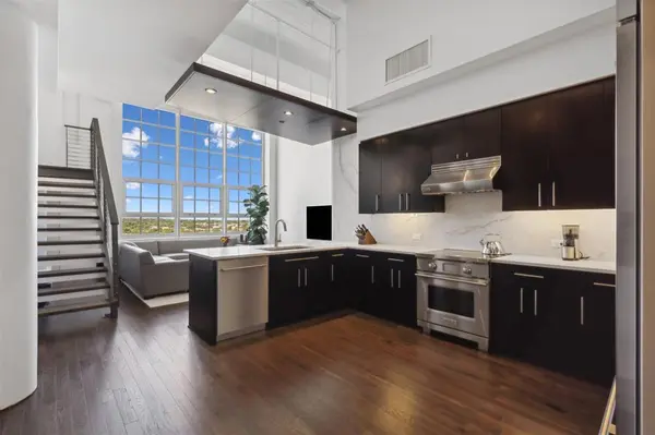 2600 W 7th Street #2812, Fort Worth, TX 76107