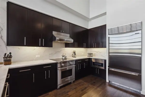 2600 W 7th Street #2812, Fort Worth, TX 76107