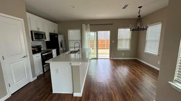 420 N Denley Drive, Dallas, TX 75203