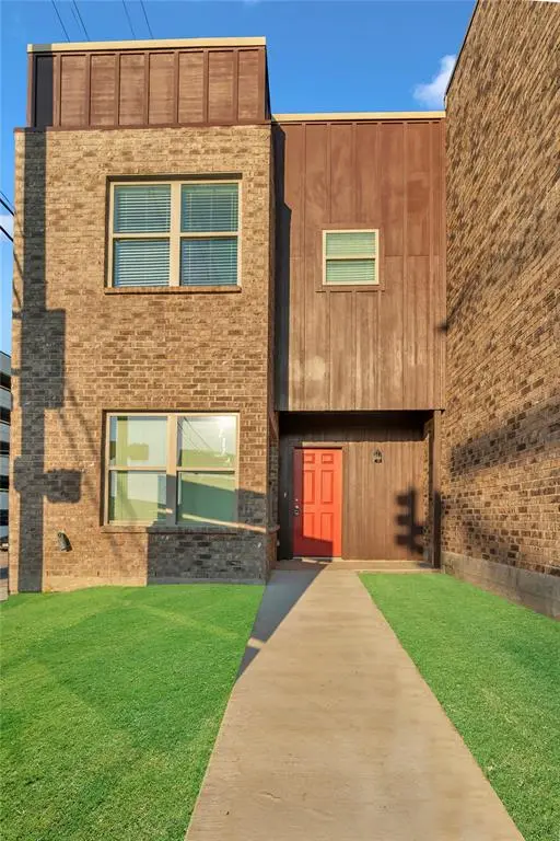 1716 Galveston Avenue, Fort Worth, TX 76110