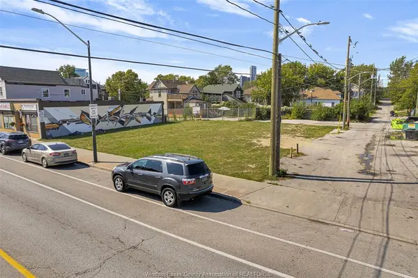 934-938 WYANDOTTE Street East, Windsor, ON N9A 3J8