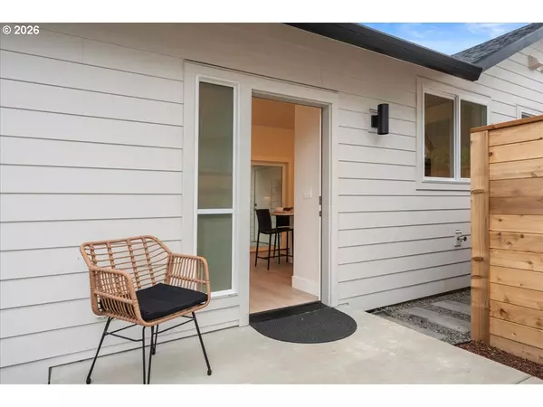 Portland, OR 97206,6703 SE 69th AVE #B