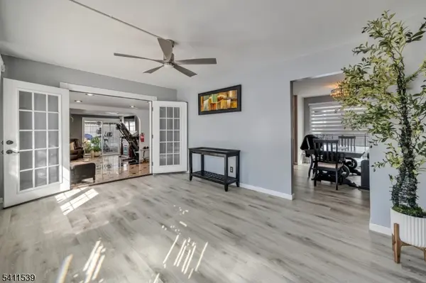 15 Furrey Pl cv, Paterson City, NJ 07522