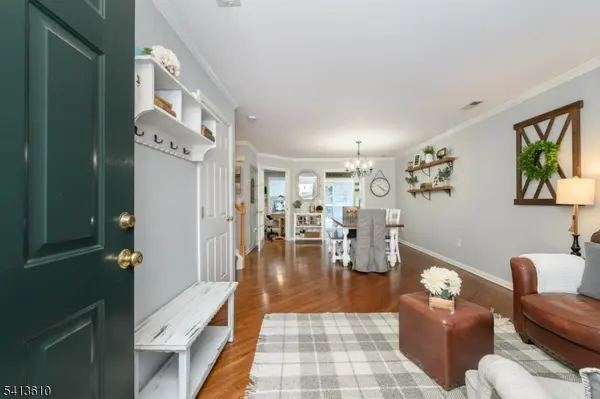 9 Cooper Ln, Long Hill Twp., NJ 07946