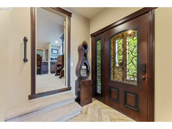 Portland, OR 97239,6521 S CORBETT AVE