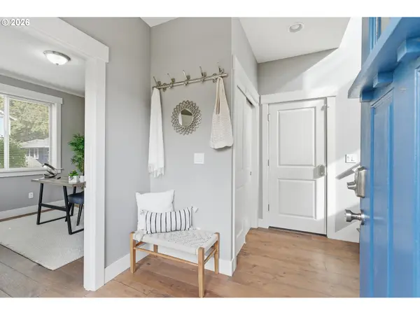 8280 N BURRAGE AVE, Portland, OR 97217