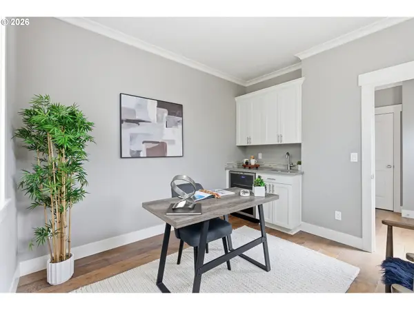 8280 N BURRAGE AVE, Portland, OR 97217