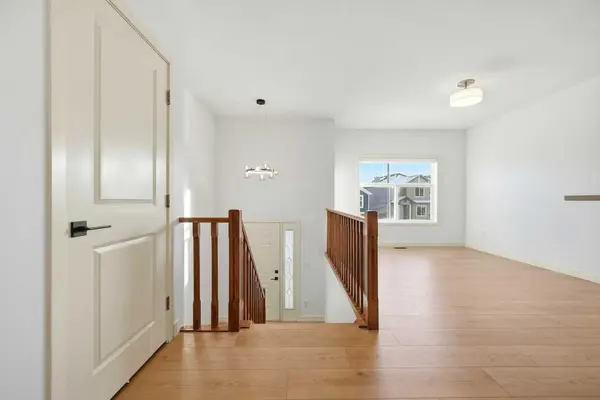 81 Saddlemont RD NE, Calgary, AB T3J 5E4