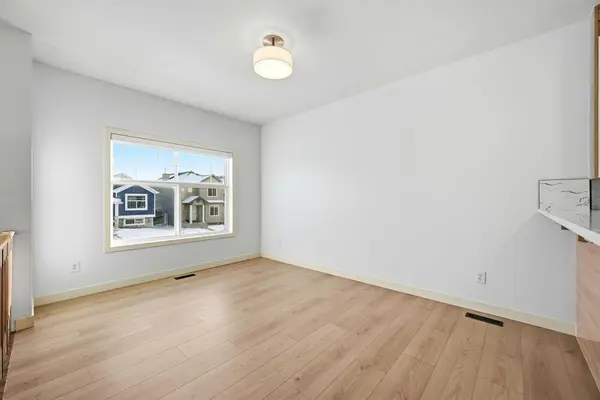81 Saddlemont RD NE, Calgary, AB T3J 5E4