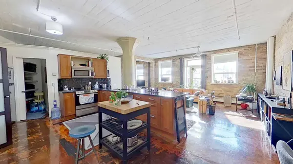 240 11 AVE SW #409, Calgary, AB T2R 0C3