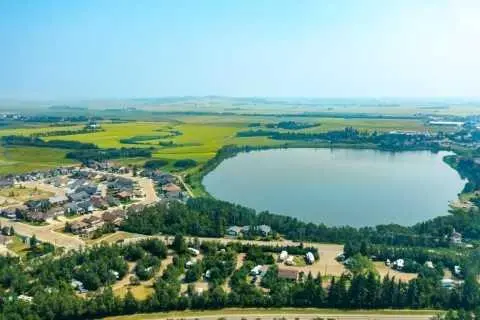 5901 50 AVE, Innisfail, AB T4G 1R7