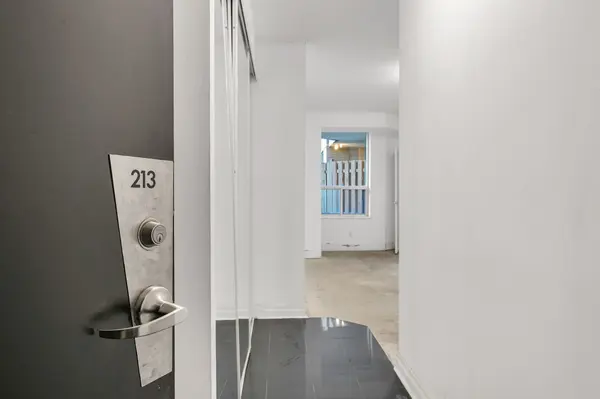 70 Alexander ST #213, Toronto C08, ON M4Y 3B6