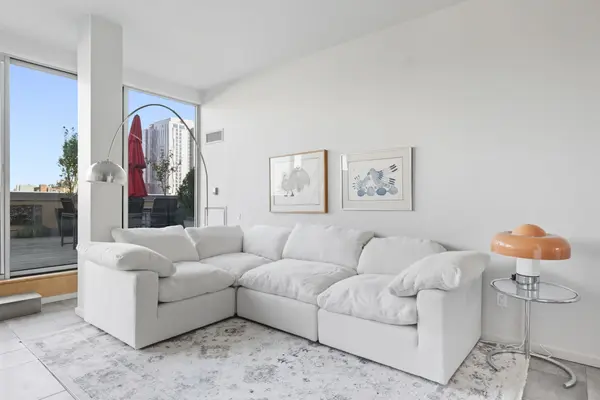 160 Baldwin ST #610, Toronto C01, ON M5T 3K7